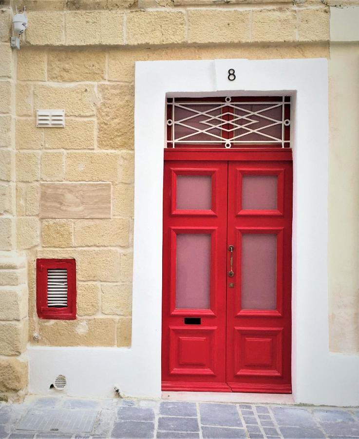 Malta'S Naughtiest Cabaret Apartment Il-Furjana Exterior photo