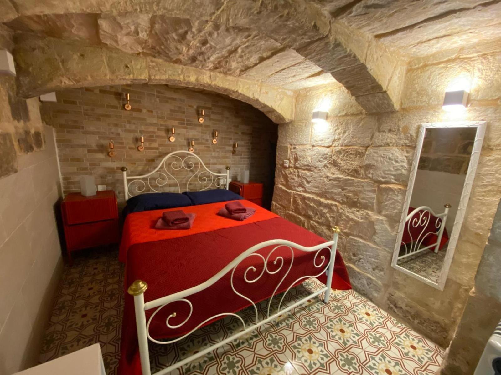 Malta'S Naughtiest Cabaret Apartment Il-Furjana Exterior photo